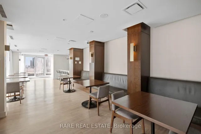 Additional image 32 of 410 Queens Quay Unit 413