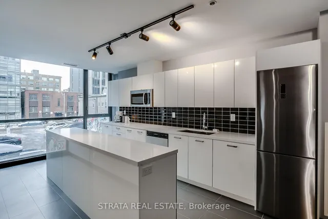 Additional image 23 of 39 Brant St Unit 512