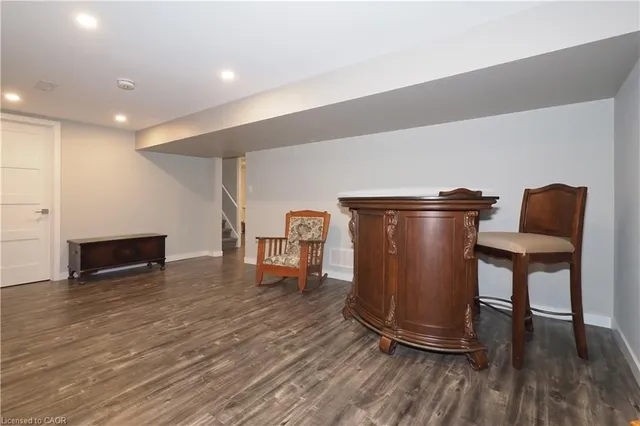 Additional image 30 of 20 Gay Cres