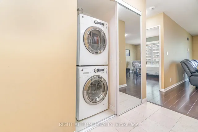 Additional image 16 of 1 Lee Centre Dr Unit 1912