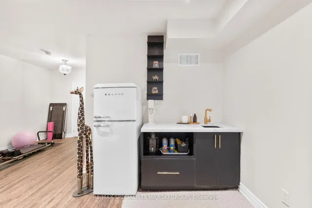 Additional image 38 of 87 Lake Cres