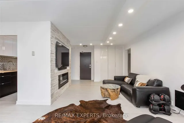 Additional image 11 of 2 Glamorgan Ave Unit 306