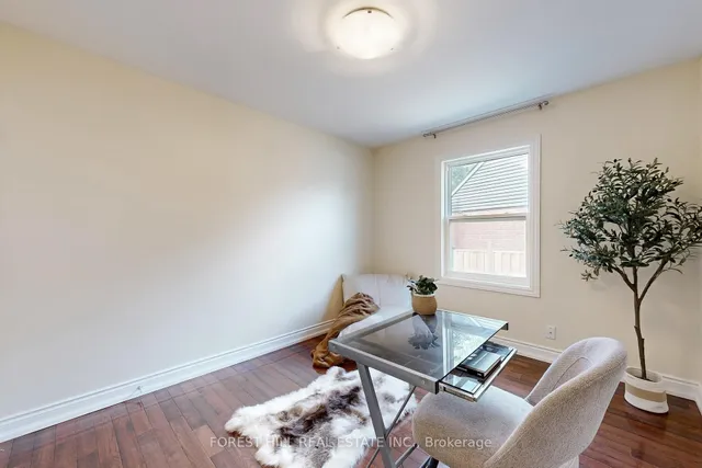 Additional image 17 of 14 Ilfracombe Cres