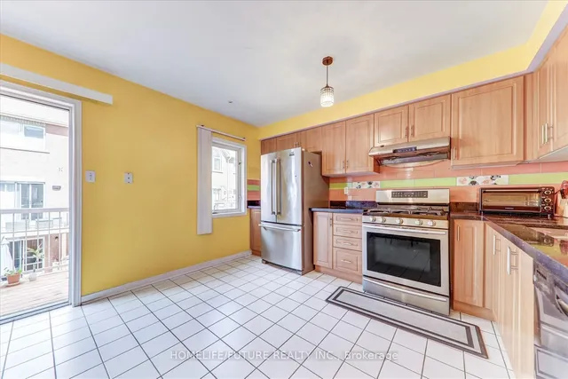 Additional image 18 of 6 Guillet St