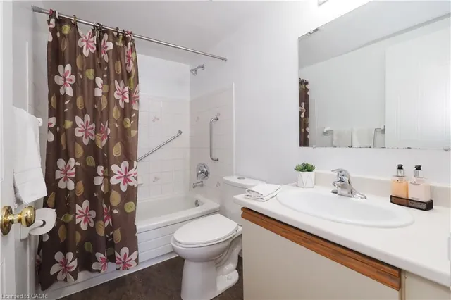 Additional image 14 of 18 Holborn Crt Unit 402