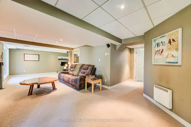 Additional image 43 of 33 Tinatawa Crt