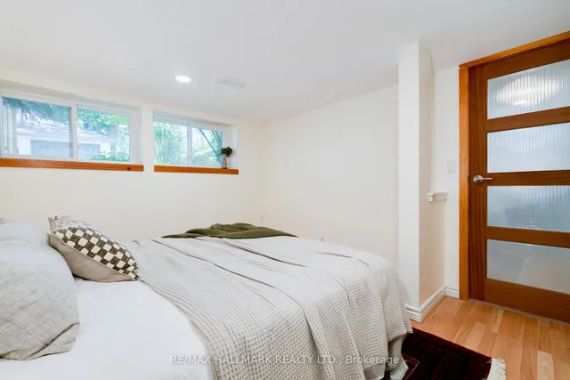 Additional image 23 of 16 Haig Ave