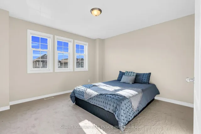 Additional image 20 of 38 Woodbine Ave