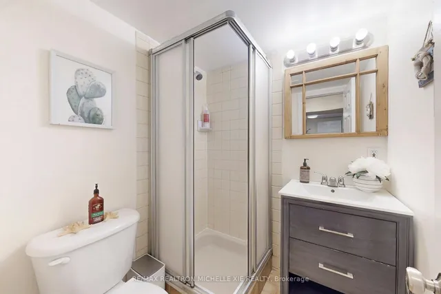 Additional image 42 of 12 Addison Cres