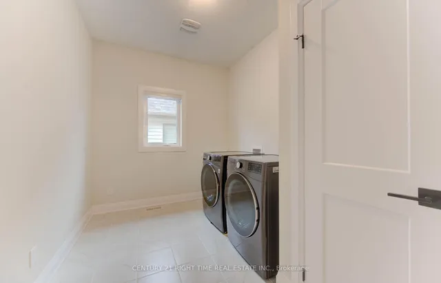 Additional image 37 of 546 Bridgemill Cres