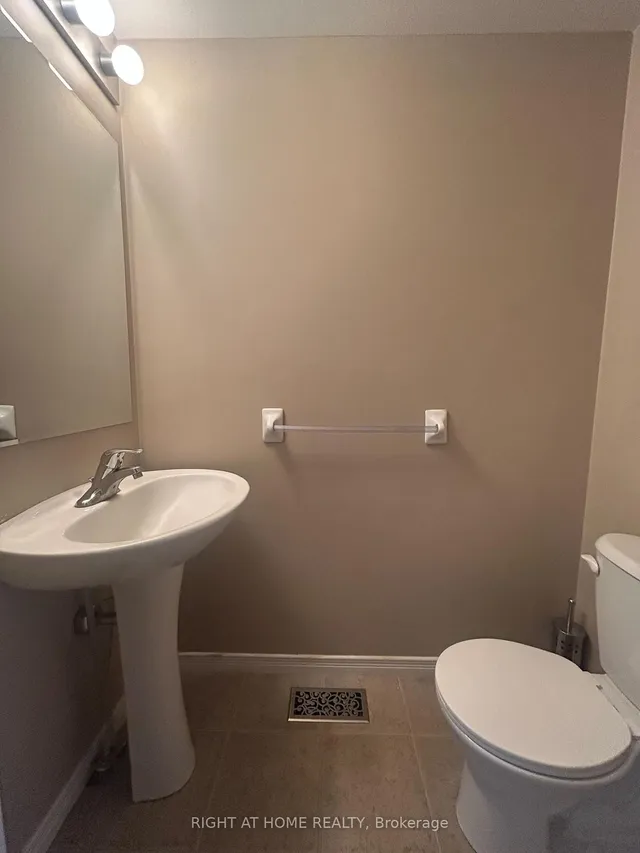 Additional image 6 of 972 Zeller Cres