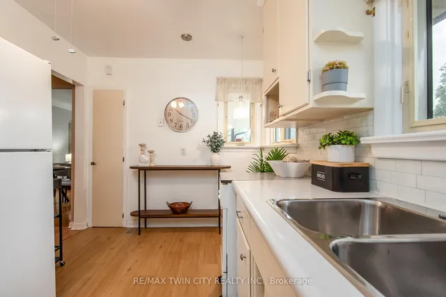 Additional image 27 of 148 Siebert Ave