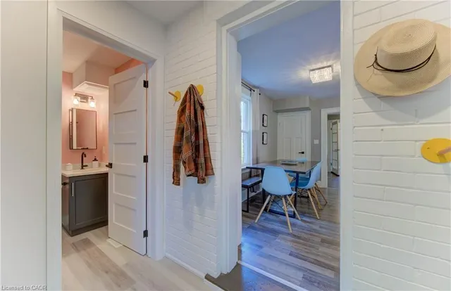 Additional image 16 of 88 Dekay St