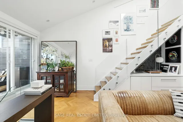 Additional image 22 of 670 Richmond St Unit 205