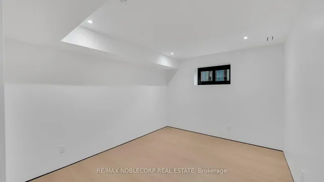 Additional image 48 of 16 Deevale Rd