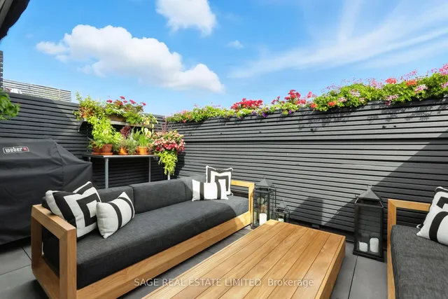 Additional image 31 of 670 Richmond St Unit 205