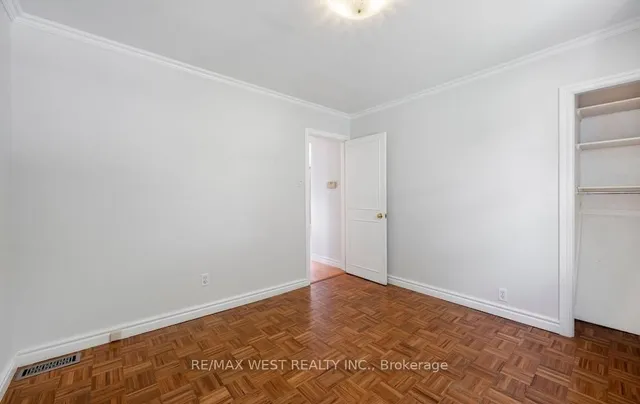 Additional image 16 of 6 Robindale Ave