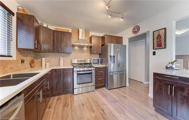 Additional image 11 of 109 Westchester Dr