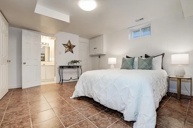 Additional image 26 of 108 Collingsbrook Blvd