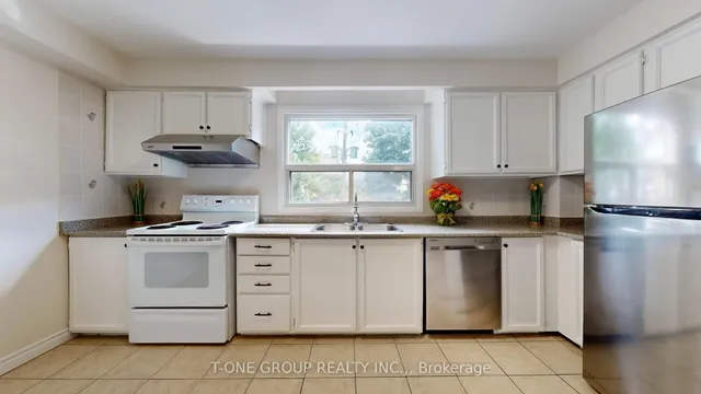 Additional image 8 of 632 Adelaide St