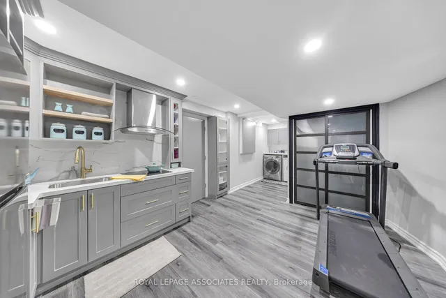 Additional image 48 of 41 Pinoak St