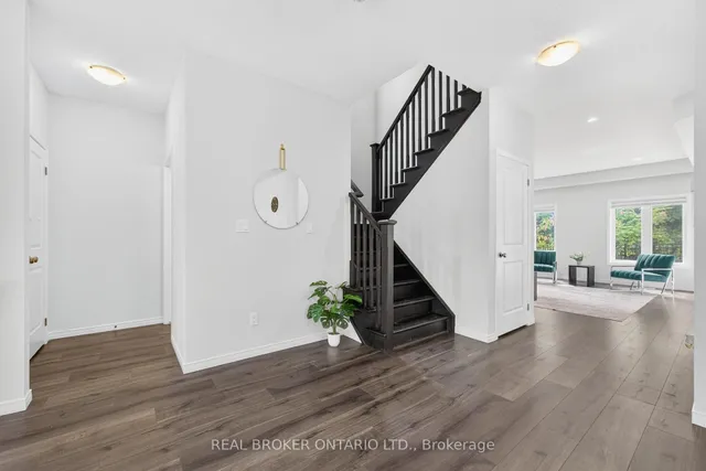 Additional image 4 of 326 Moorlands Cres