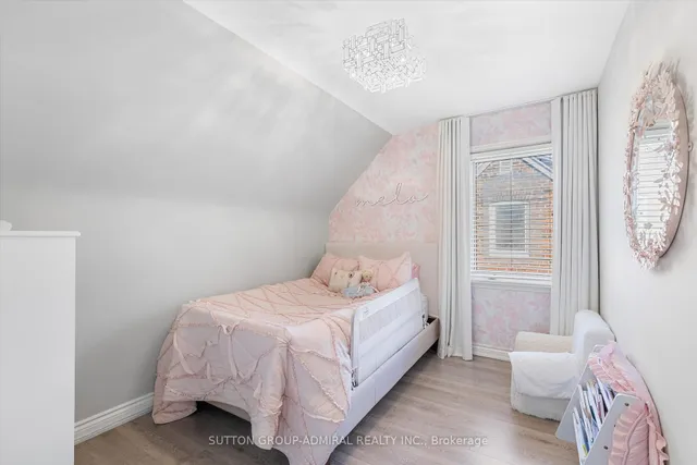 Additional image 20 of 75 Collinson Blvd