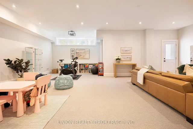 Additional image 25 of 33 Hunt Club Dr