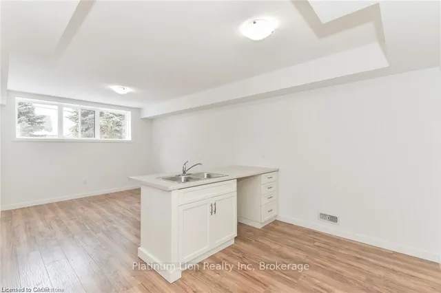 Additional image 29 of 46 Franklin St