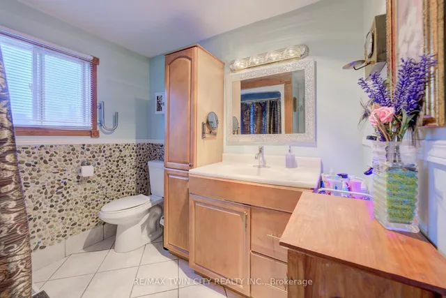 Additional image 22 of 82 Timberlane Cres