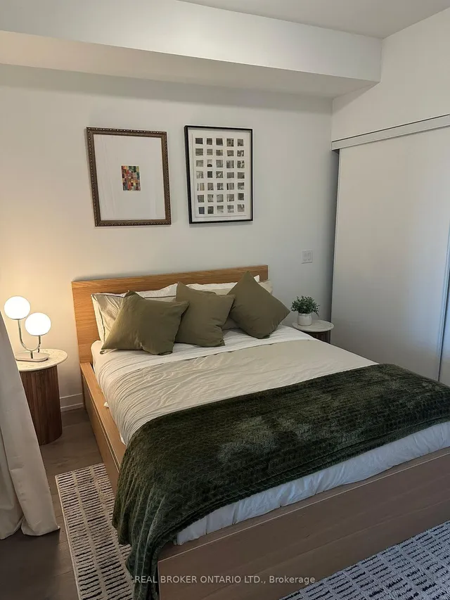 Additional image 14 of 270 Dufferin St Unit 820