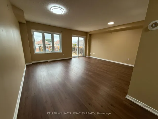 Additional image 5 of 933 Zeller Cres