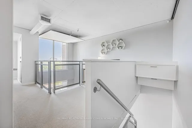 Additional image 11 of 800 King St Unit PH 803