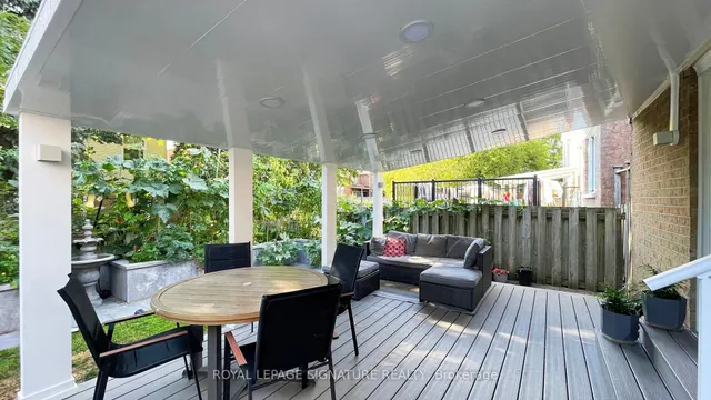Additional image 21 of 26 Holmbush Cres