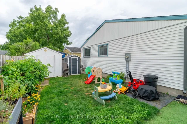 Additional image 43 of 130 Pepperwood Cres