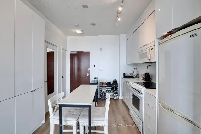 Additional image 6 of 15 Iceboat Terr Unit 3515