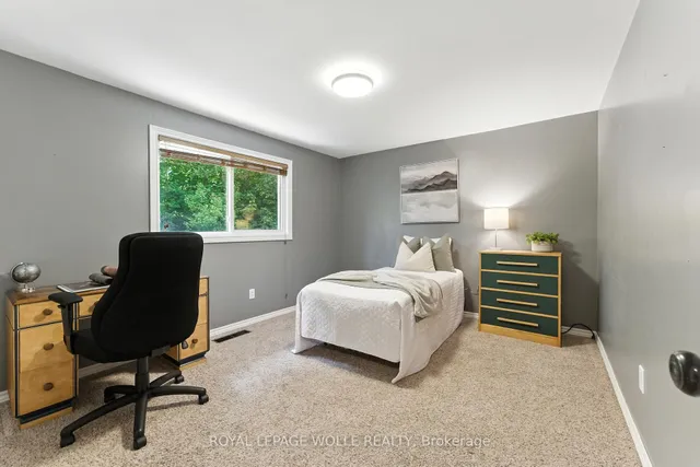 Additional image 20 of 33 Shadywood Cres