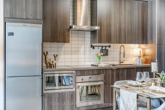 Additional image 25 of 300 Front St Unit 2001