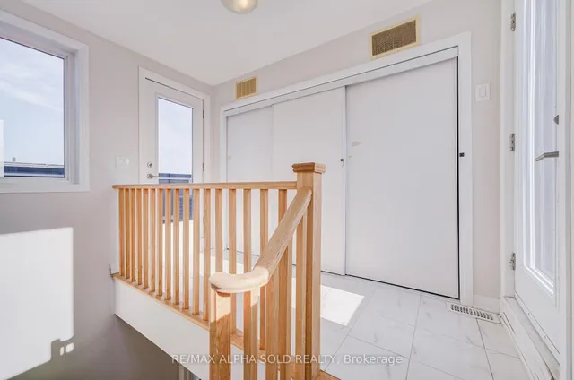 Additional image 41 of 45 Thomas Mulholland Dr Unit 3