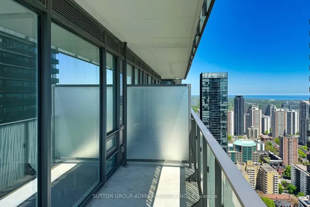 Additional image 30 of 42 Charles St Unit 4403