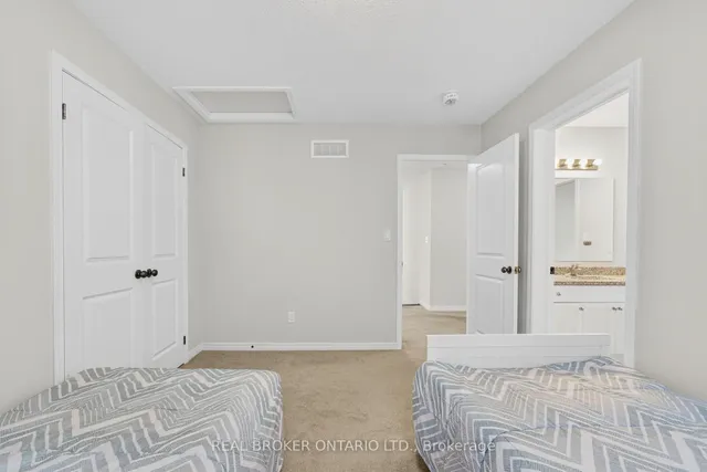 Additional image 23 of 326 Moorlands Cres