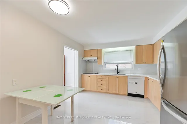 Additional image 16 of 21 Whitehorn Cres