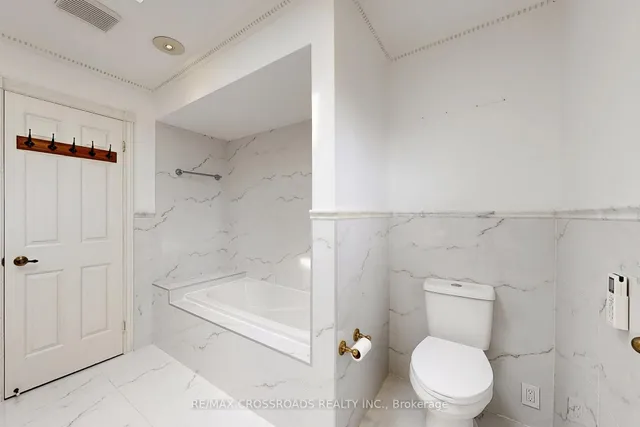 Additional image 29 of 58 Cosmic Dr