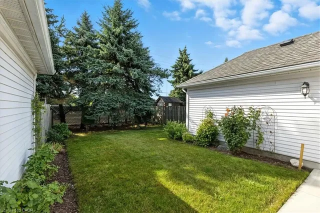 Additional image 36 of 53 Wake Robin Dr