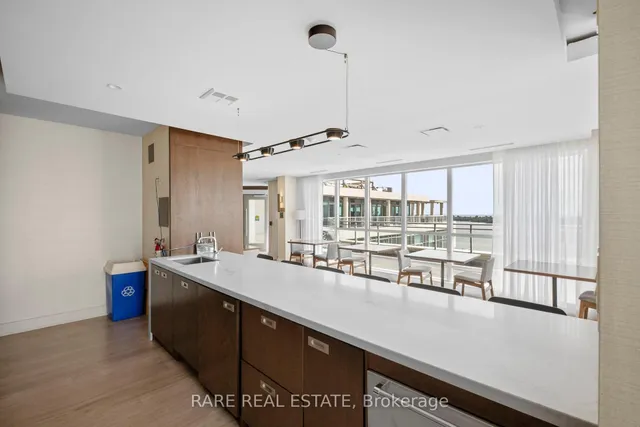 Additional image 33 of 410 Queens Quay Unit 413