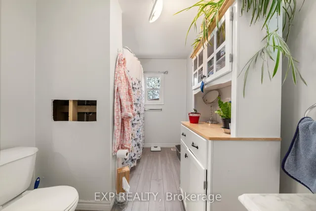 Additional image 27 of 50 Queen St