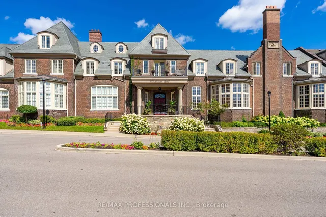 1111 Avenue Rd Unit 205