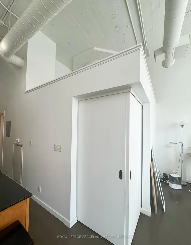 Additional image 9 of 410 King St Unit 418