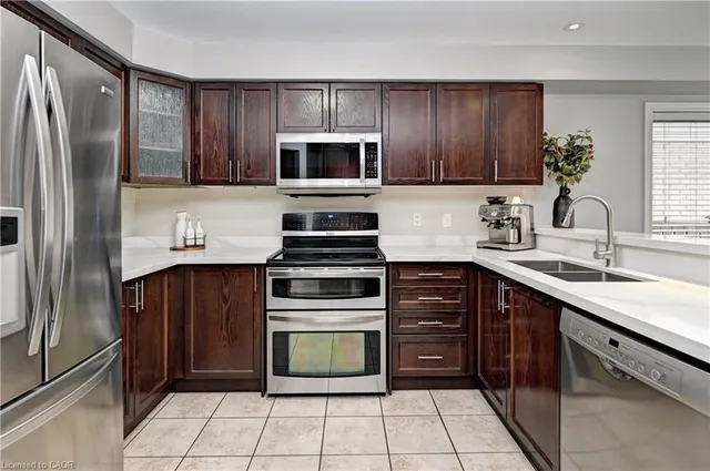 Additional image 9 of 72 Helena Feasby St