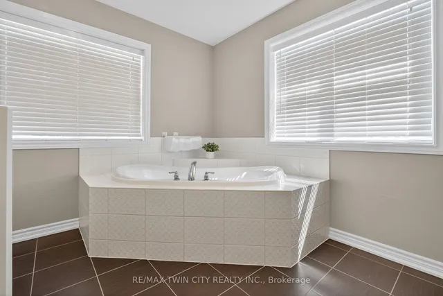 Additional image 27 of 52 Tremaine Dr